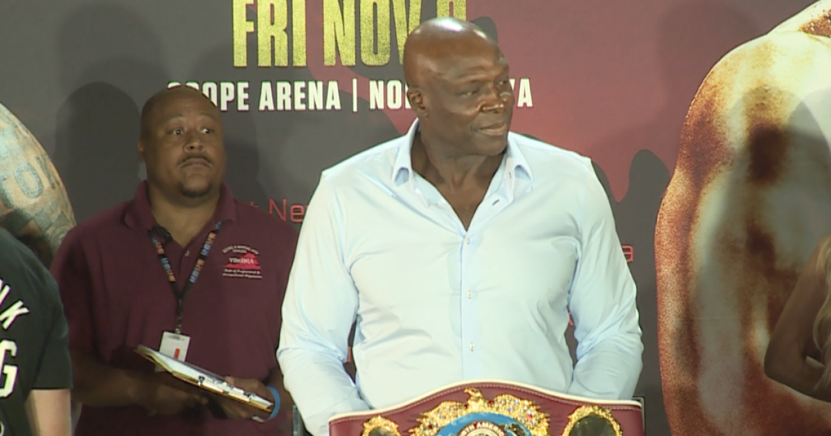 Davis brothers drawing NFL Hall of Famer Smith back to boxing
